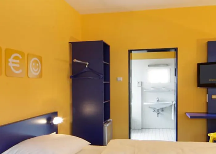 Bed'Nbudget Expo-Hostel Rooms